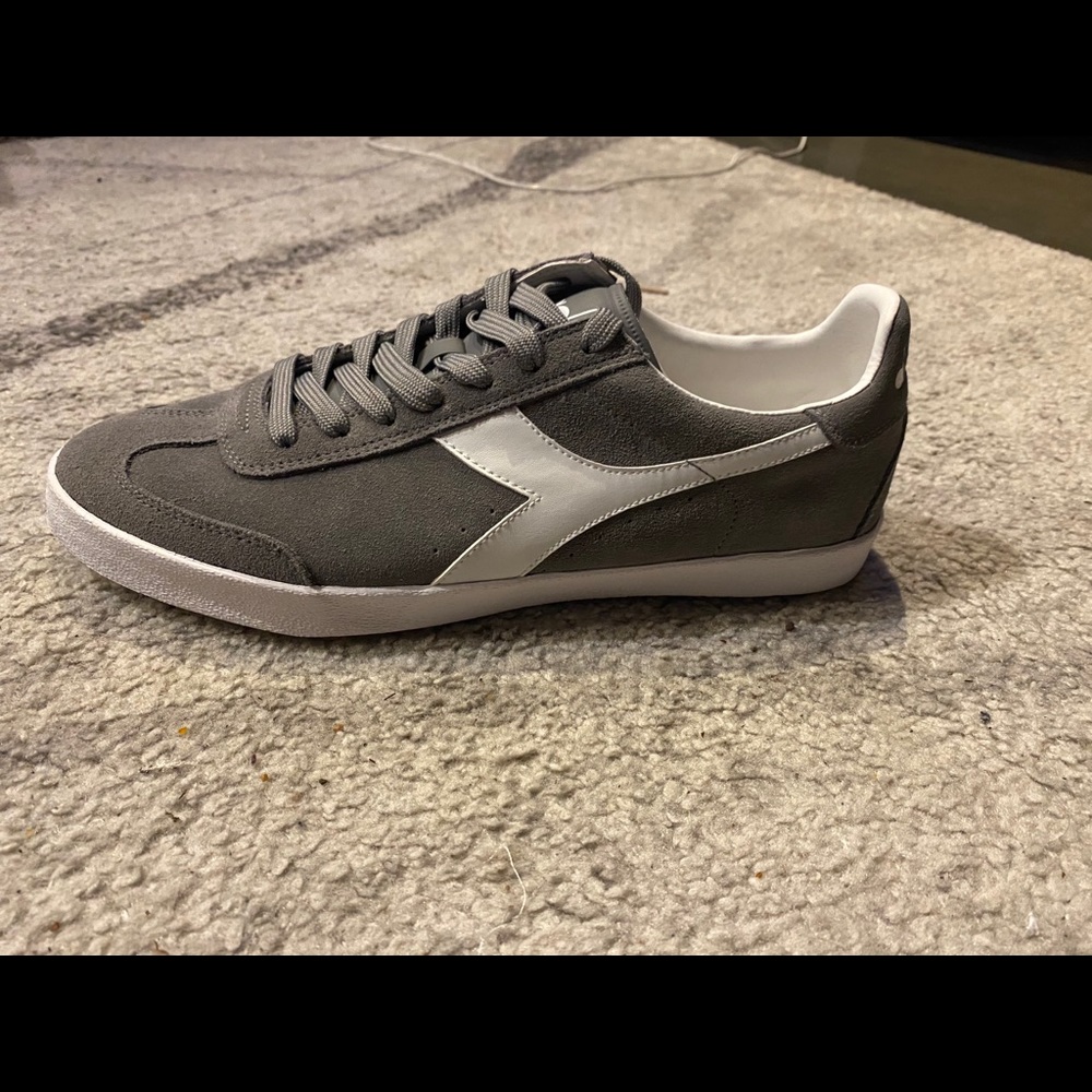 Diadora casual shoes Ice Grey sz 12